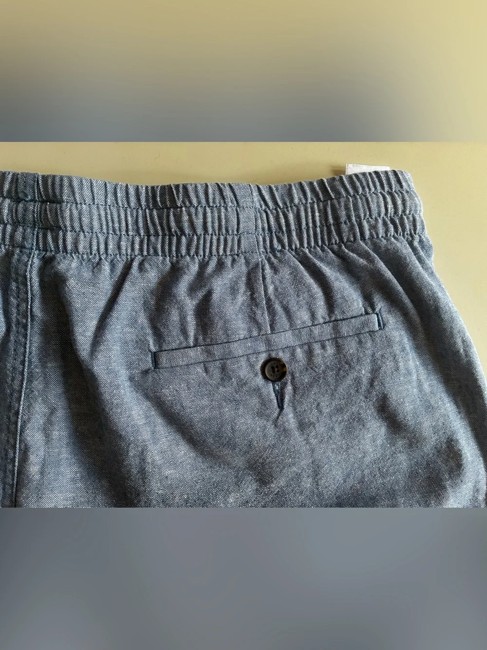 J. Crew Light Blue. Men’s Linen-blend dock short. XL.New without the tags.
